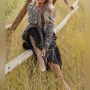 Victoria Secret 100% Silk Leopard Print Blouse Button Down Small  Bohemian